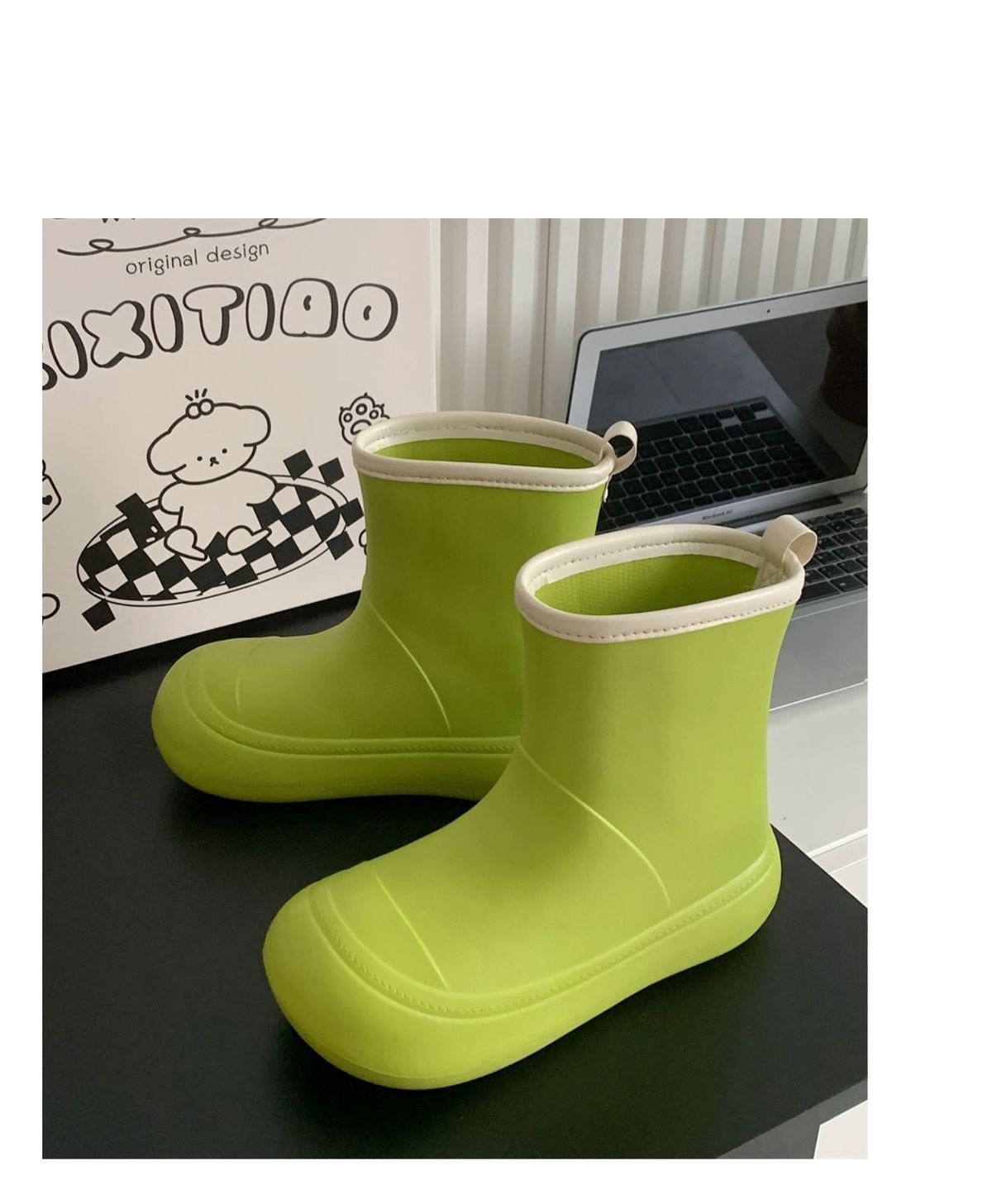 Keeping Your UGG Rain Boots Looking Fresh插图