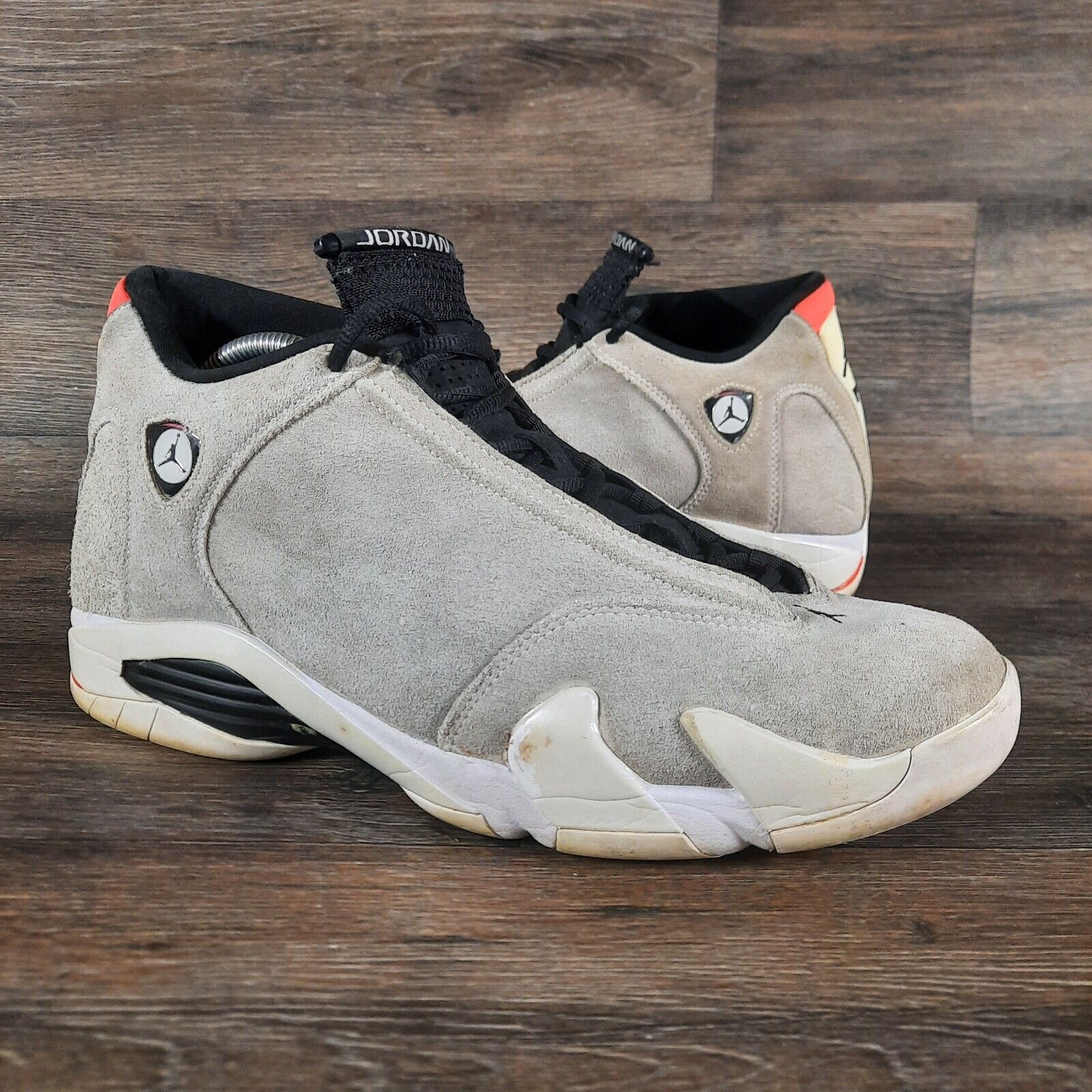 Cool Comfort: Exploring the Breathable Lining of the Jordan 14s插图