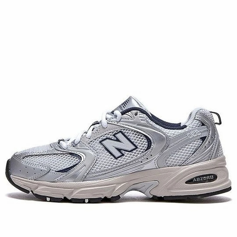 Mastering the Game with Men’s New Balance Turf Shoes插图3