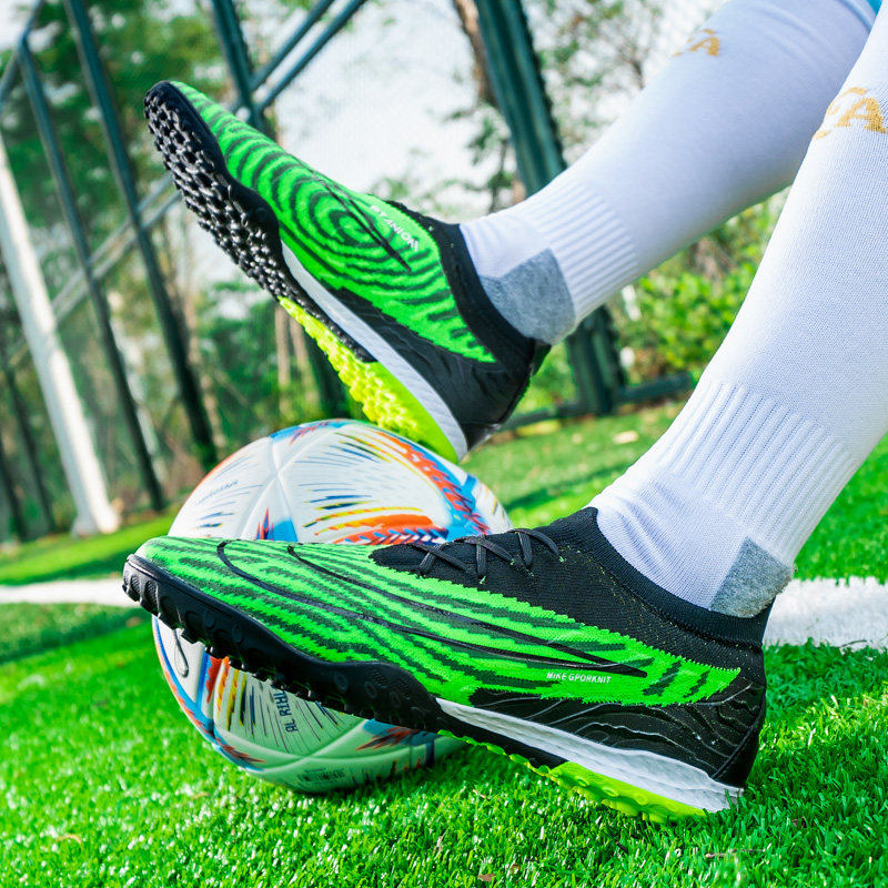 The Transformative Power of Turf Soccer Shoes插图3