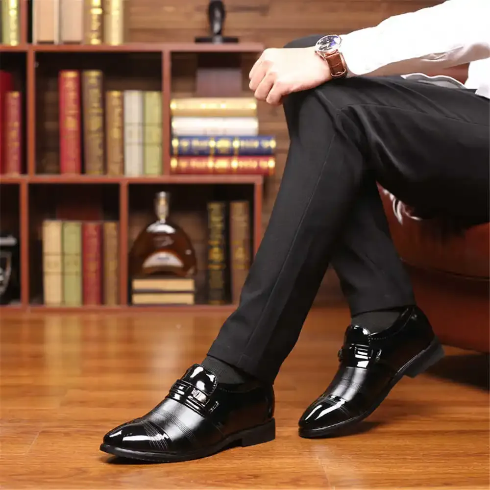 dress shoes with wide toe box