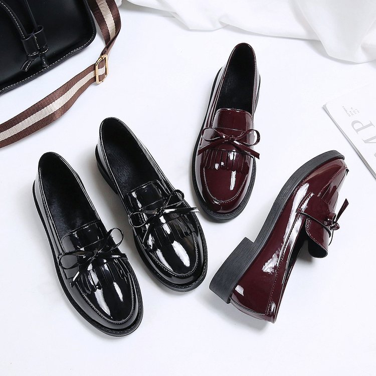 how to stretch patent leather shoes